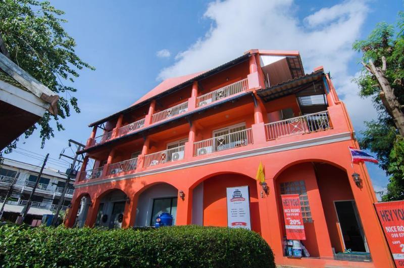 The Orange Pier Guesthouse Ban Bang Chak  Buitenkant foto